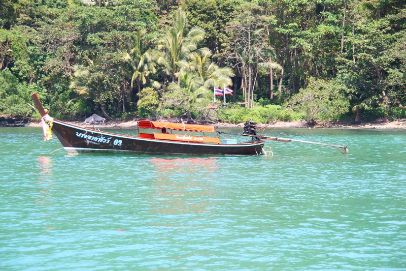 Koh Muk &copy; tropical-travel.com