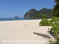 Charlie Beach Koh Muk © tropical-travel.com