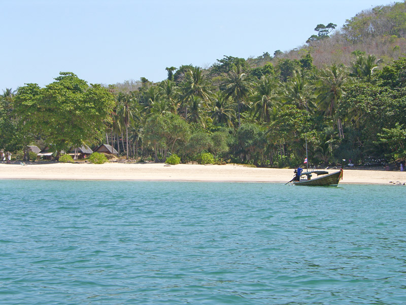 Koh Muk &copy; tropical-travel.com
