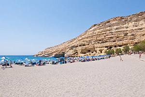 Matala Strand © phototraveller | 123RF.com Matala Strand © phototraveller | 123RF.com