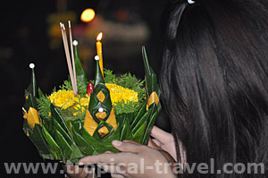 Loy Krathong © tropical-travel.com