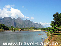 Vang Vieng © Lakis Fourouklas | Dreamstime.com