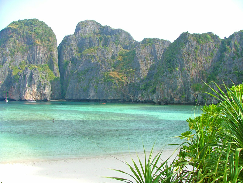 Koh Phi Phi Maya Bay Koh Phi Phi © tropical-travel.com