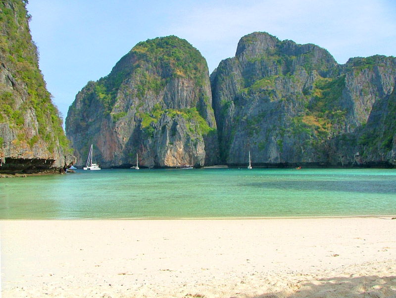 Koh Phi Phi Leh Maya Bay Koh Phi Phi © tropical-travel.com