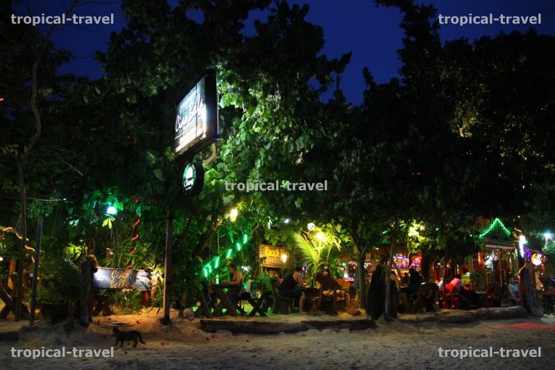 Koh Phi Phi Koh Phi Phi © tropical-travel.com