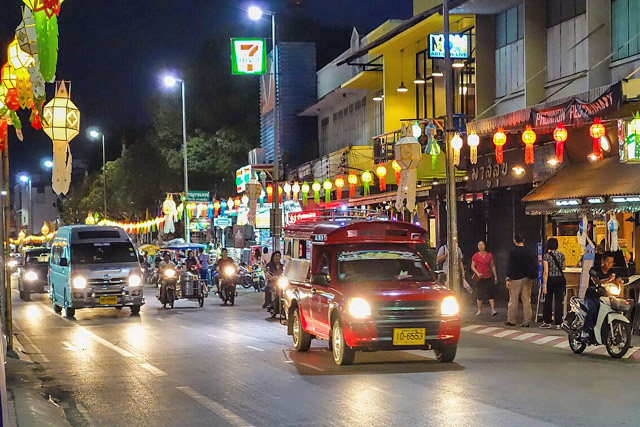Chiang Mai - Visions of Domino - https://www.flickr.com/photos/99092496@N00/23511202365/ - https://commons.wikimedia.org Chiang Mai