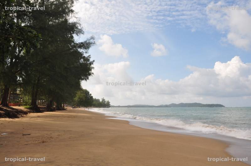 Kuk Khak Beach Khao Lak &copy; tropical-travel.com