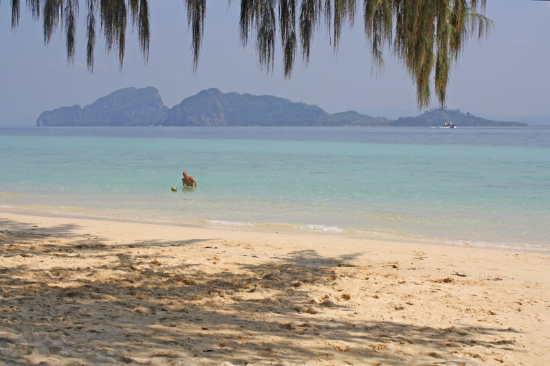 Koh Kradan &copy; tropical-travel.com