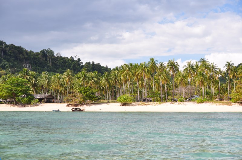 Koh Ngai &copy; tropical-travel.com