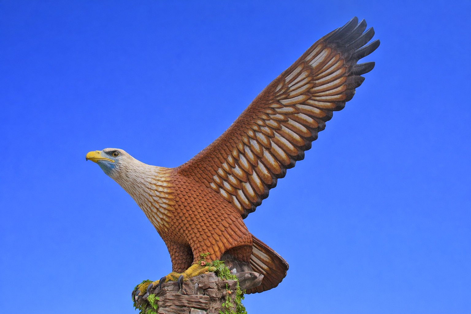 Langkawi Wahrzeichen, Eagle Square Kuah &copy; tropical-travel.com