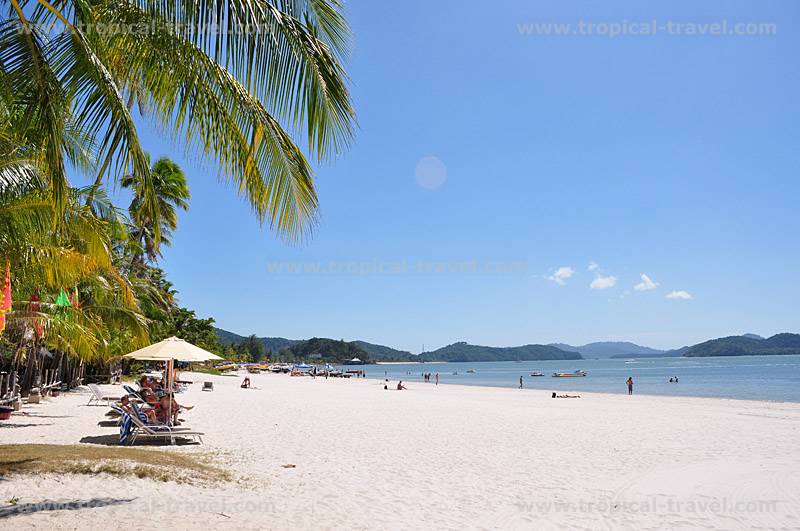 Pantai Cenang &copy; tropical-travel.com