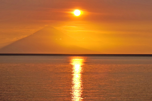Rinjani, Lombok - Wenbin Jiang, unsplash.com Lombok