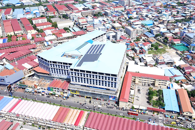 New Steung Mean Chey Market Phnom Penh - Kiensvay, commons.wikipedia.org Phnom Penh