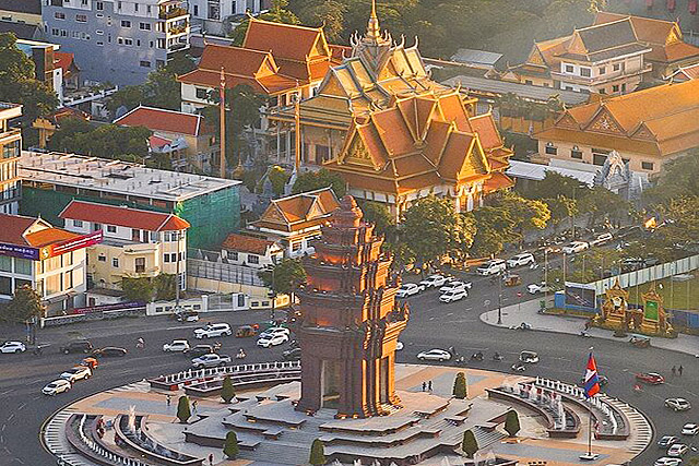 Unabhängigkeitsdenkmal Phnom Penh - Pierrevang3, commons.wikipedia.org Phnom Penh