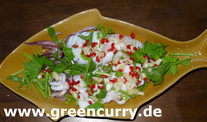 Tintenfisch in Limettensoße mit Chili und Knoblauch Nüng Manao